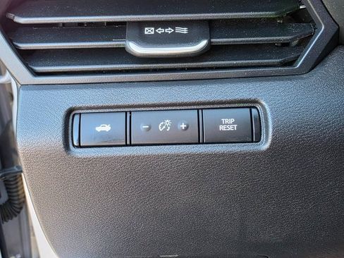 Used 2024 Nissan Altima 2.5 SR image 38