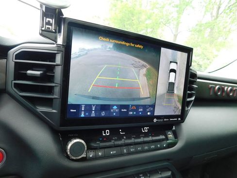 Used 2022 Toyota Tundra TRD Pro image 11