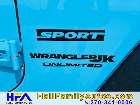 Used 2018 Jeep Wrangler Unlimited Sport w/ Connectivity Group AWD/4WD image 28