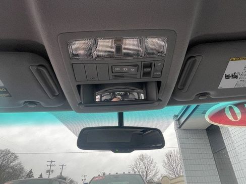 Used 2010 Toyota Highlander Limited image 22