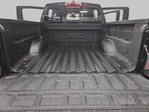 Used 2018 GMC Canyon SLE image 14