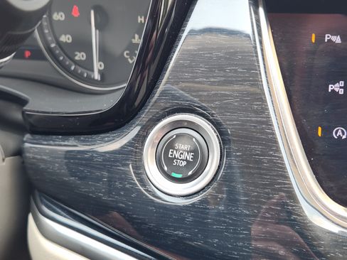 Used 2021 Cadillac XT6 Premium Luxury FWD image 12