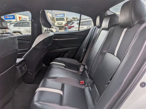 Used 2025 Toyota Camry SE image 27