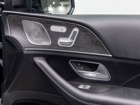 Used 2022 Mercedes-Benz GLE 350 4MATIC w/ Premium Package image 41