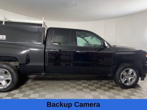 Used 2019 Chevrolet Silverado 1500 Custom w/ Custom Convenience Package image 3
