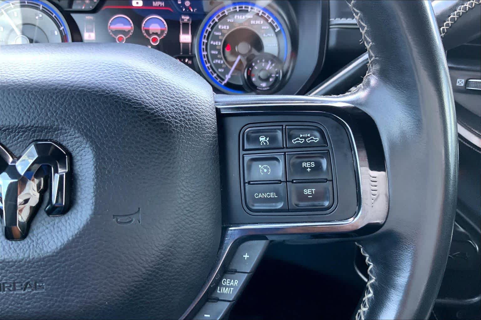 Used 2022 RAM 3500 Limited AWD/4WD image 25