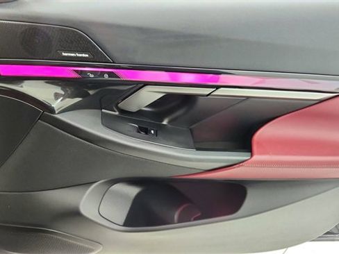 Used 2024 BMW i5 eDrive40i w/ Premium Package image 24