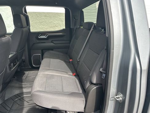 Used 2023 Chevrolet Silverado 1500 RST w/ Z71 Off-Road Package AWD/4WD image 8