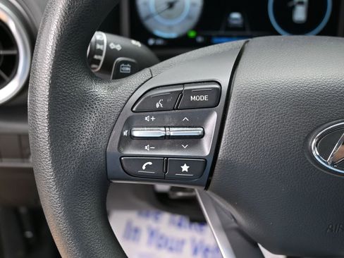 Used 2023 Hyundai Kona SE image 18