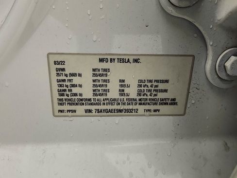 Used 2022 Tesla Model Y Long Range AWD/4WD image 22