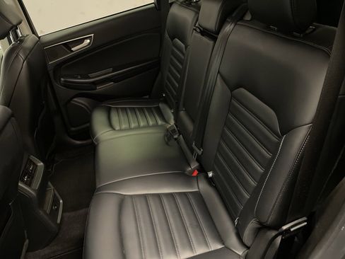 Used 2023 Ford Edge SEL image 13