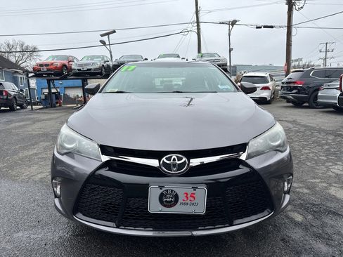 Used 2017 Toyota Camry SE image 8
