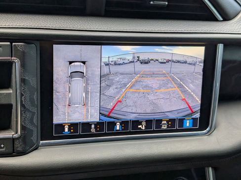 Used 2021 GMC Yukon XL Denali AWD/4WD image 20