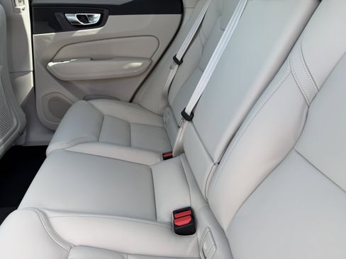 New 2026 Volvo XC60 B5 Ultra w/ Climate Package image 16