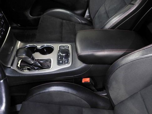 Used 2021 Jeep Grand Cherokee Trailhawk w/ Premium Lighting Group AWD/4WD image 37