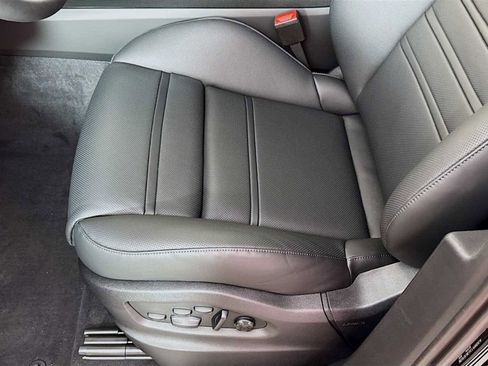 New 2026 Porsche Cayenne S image 15