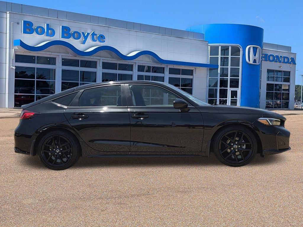 Used 2025 Honda Civic Sport image 4