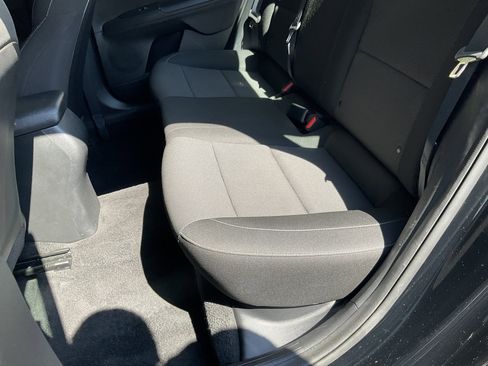 Used 2023 Kia Forte LXS image 32