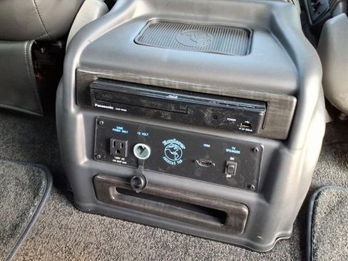 New 2025 GMC Savana 2500 w/ Driver Convenience Package image 17