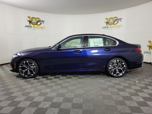 New 2026 BMW 330i xDrive Sedan w/ Premium Package AWD/4WD image 4