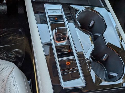 New 2026 Volkswagen Atlas SE image 16