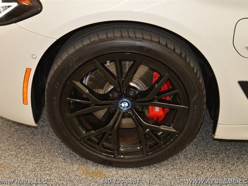 Used 2023 BMW 530e w/ M Sport Package RWD image 51