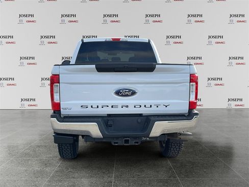 Used 2017 Ford F250 XLT image 7