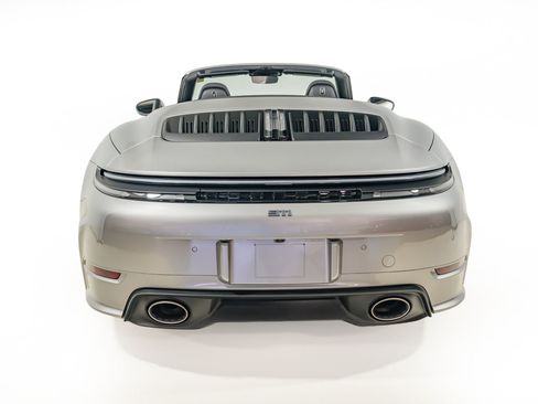 Used 2026 Porsche 911 Carrera T w/ Sportdesign Package RWD image 18