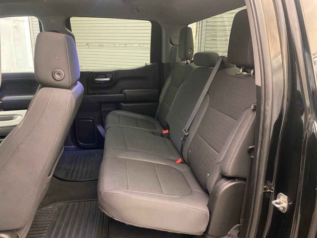 Used 2022 Chevrolet Silverado 1500 LT AWD/4WD image 20