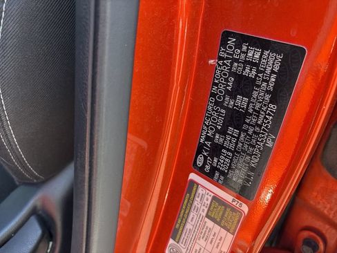 Used 2018 Kia Soul + FWD image 15