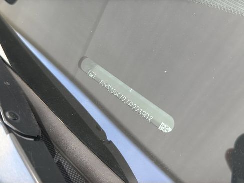 Used 2018 Cadillac Escalade Luxury RWD image 6