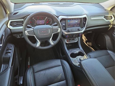 Used 2021 GMC Acadia SLT w/ LPO, Floor Liner Package image 12