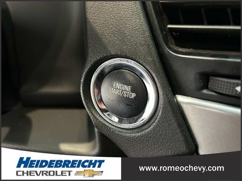 Used 2020 Chevrolet Suburban LT w/ Luxury Package AWD/4WD image 31