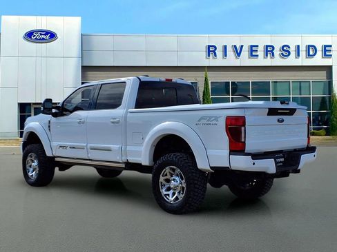 Used 2022 Ford F250 Lariat w/ Lariat Ultimate Package image 4