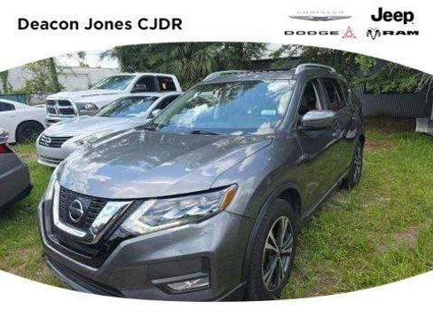 Used 2017 Nissan Rogue SL w/ SL Premium Package FWD image 1