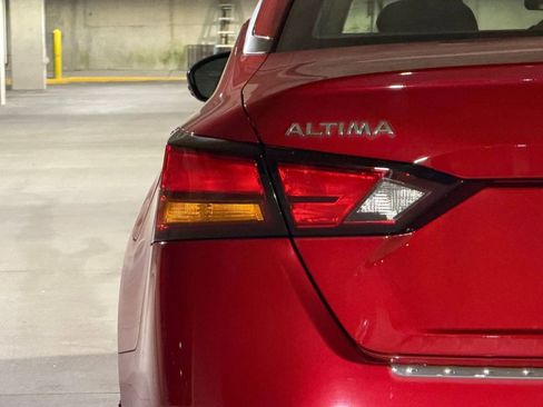 Used 2022 Nissan Altima 2.5 SV w/ SV Premium Package image 12