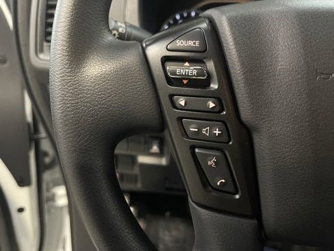 Used 2024 Nissan Frontier S w/ S Utility Package image 9