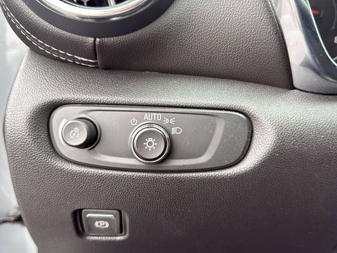 Used 2025 Chevrolet Blazer LT image 10