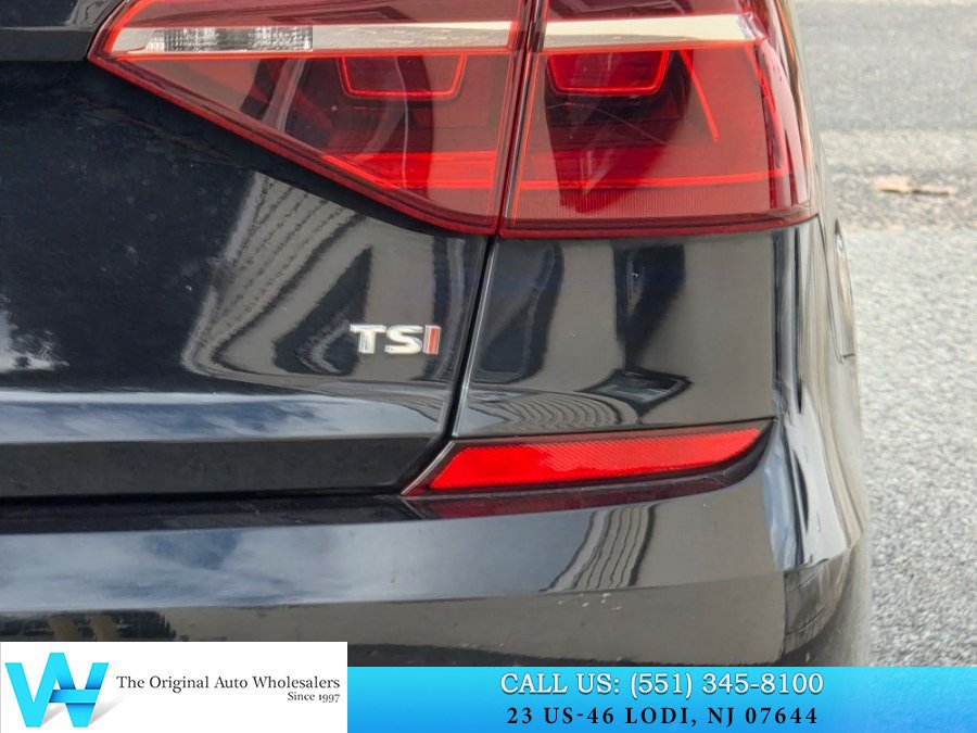 Used 2019 Volkswagen Passat 2.0T Wolfsburg w/ Wheels & Sunroof Package FWD image 9