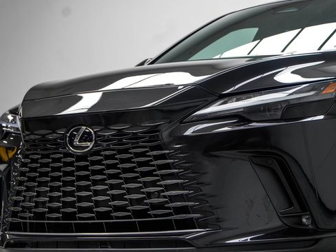 Used 2023 Lexus RX 350 FWD image 2