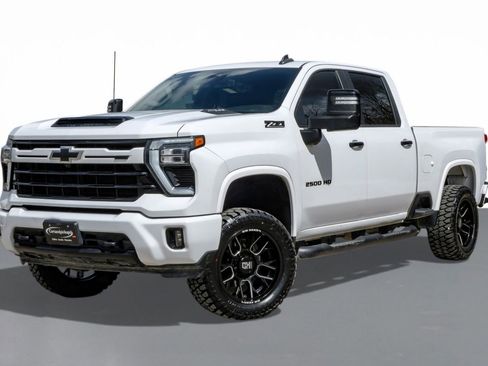 Used 2024 Chevrolet Silverado 2500 LT w/ Z71 Sport Edition image 5