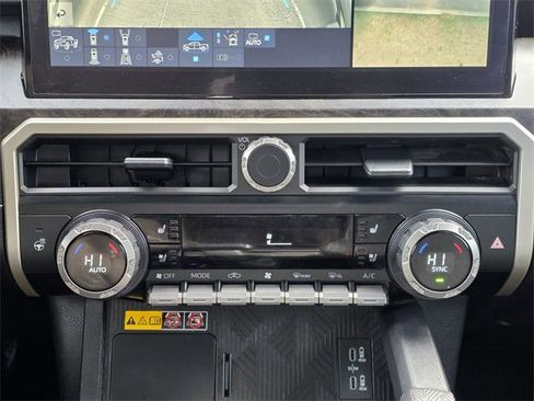 Used 2025 Toyota Tacoma Limited image 15