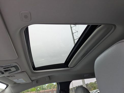 New 2026 Toyota Sienna XLE FWD image 21
