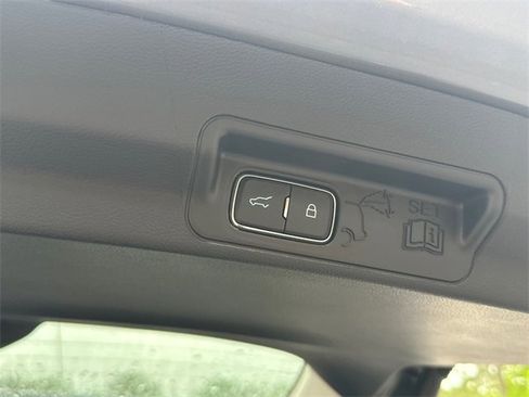 New 2025 Ford Explorer Active image 19