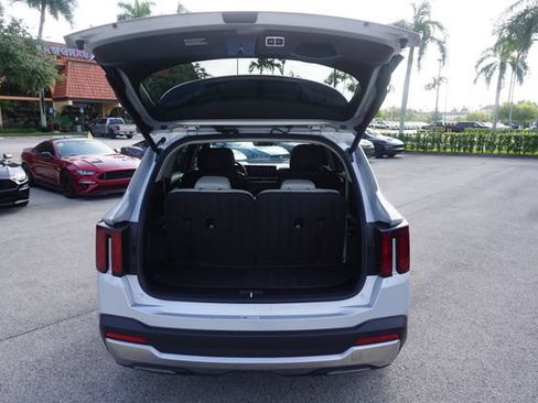 Used 2025 Kia Sorento EX FWD image 14