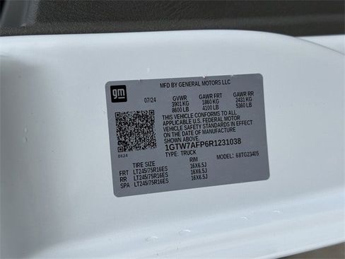 Used 2024 GMC Savana 2500 w/ Driver Convenience Package image 31