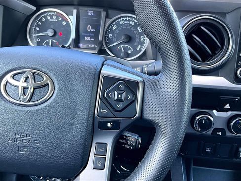 Used 2023 Toyota Tacoma SR5 AWD/4WD image 46