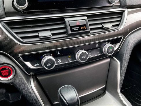 Used 2018 Honda Accord Sport image 14