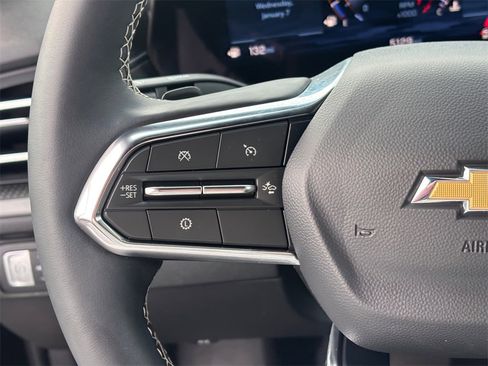 Certified 2025 Chevrolet Traverse LT image 16