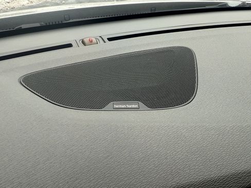 Used 2017 Volvo S60 T5 Inscription Platinum w/ Climate Package image 20